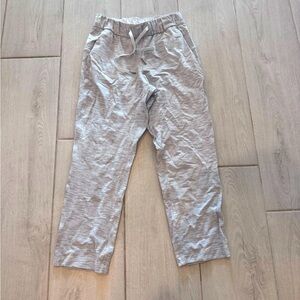 Lululemon white striped Stretch Luxstreme Cropped pants